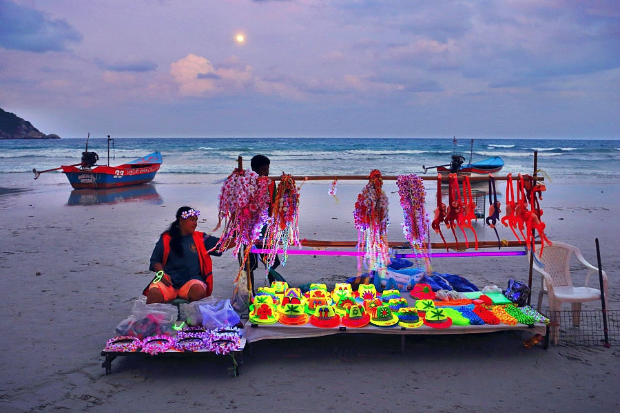 Photo of Full Moon Party at Koh Phangan by Snigdha Jaiswal
