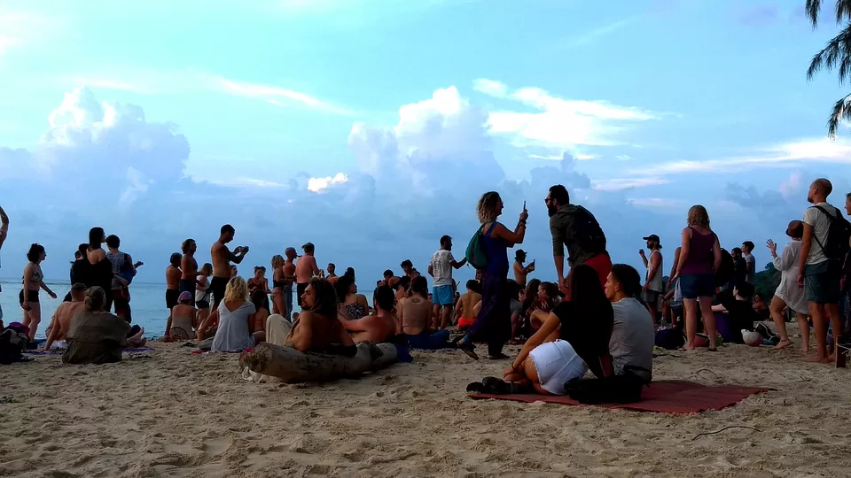 Photo of Mae Haad Beach, Ko Pha-ngan, Ko Pha-ngan District, Surat Thani, Thailand by Deep India Tour & Trek Guide