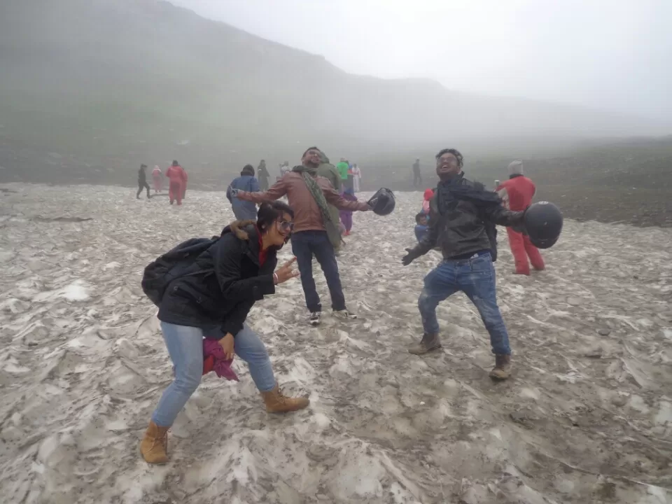 Photo of himachal pradesh by Heena Sharma