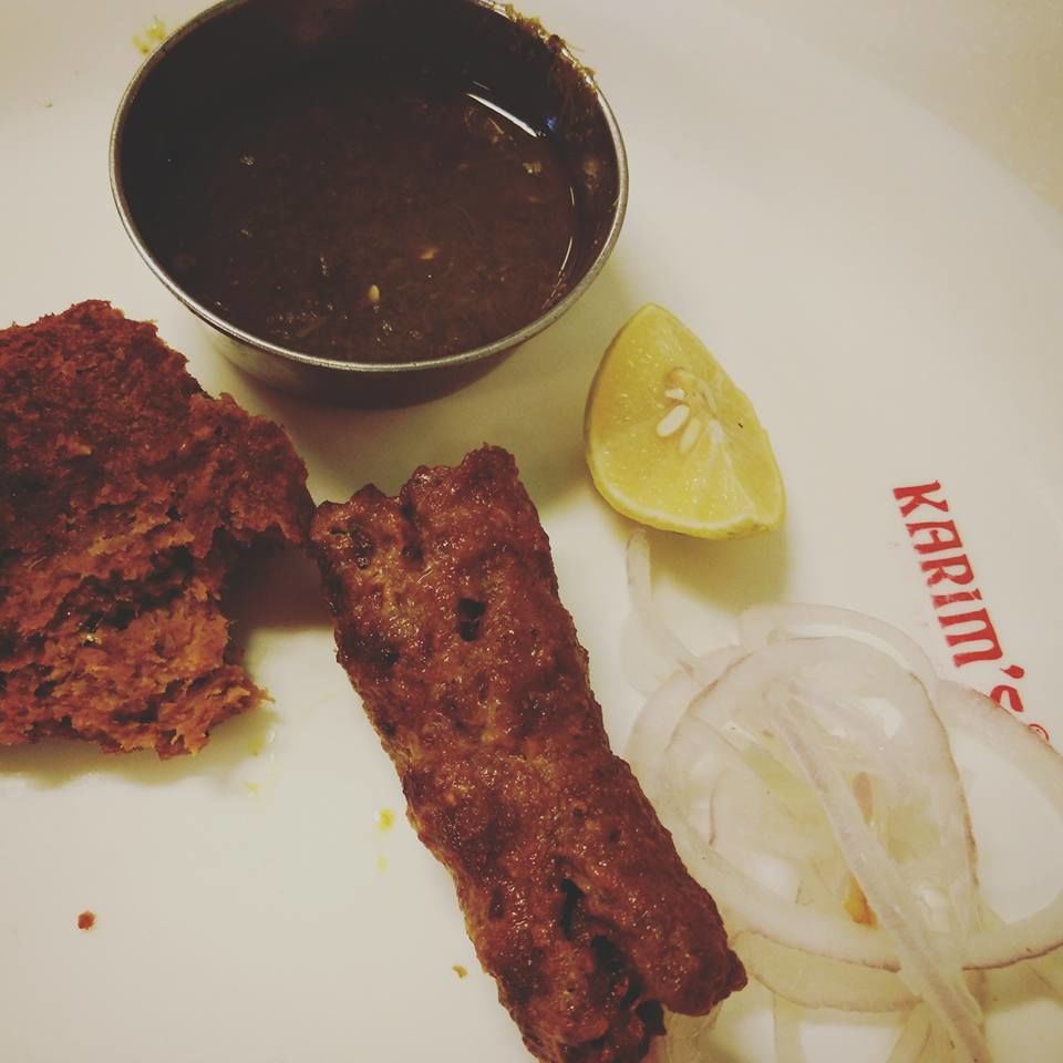 Photo of From Meat to Sweets, everything in just one Lane: Jama Masjid 8/11 by Archana Kumari