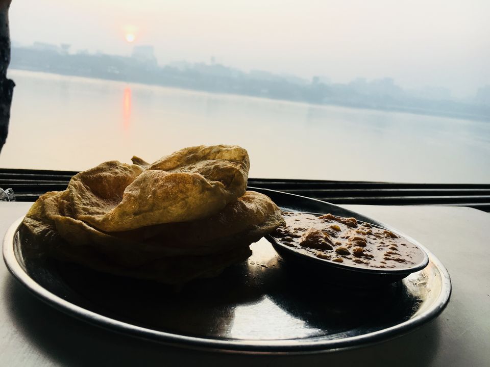 Photo of Howrah Jetty, Rishi Bankim Chandra Road, Howrah Railway Station, Howrah, West Bengal, India by Archana Kumari