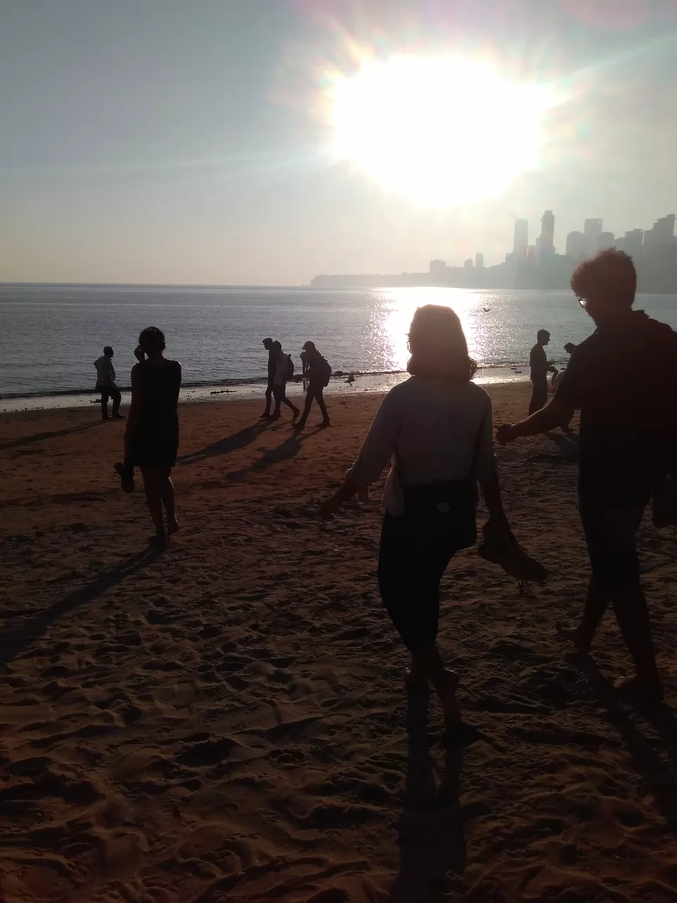 Photo of Chowpatty, Mumbai, Maharashtra, India by Anshul Ghiloria