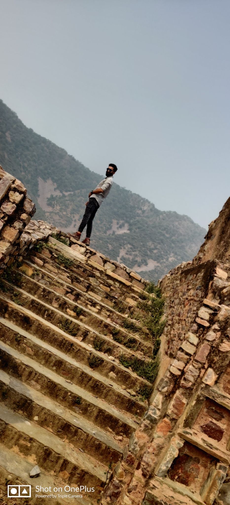 Photo of Bhangarh Fort, Bhangarh, Rajasthan, India by Mr.Grv
