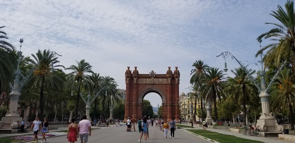 Photo of Arc de Triomf, Barcelona, Spain by Moushumi Ghosh