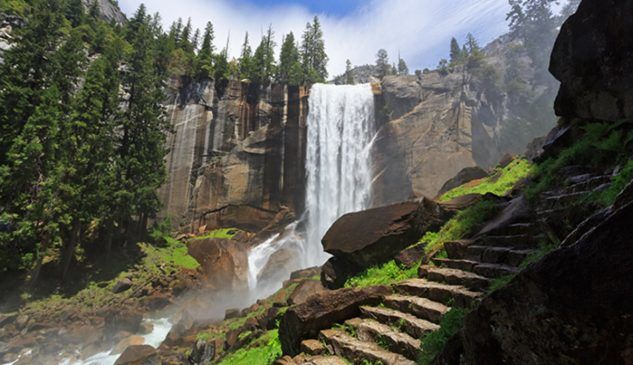 Photo of Best Hikes In Yosemite National Park [HIKING GUIDE] - ViraFlare 9/19 by ViraFlare