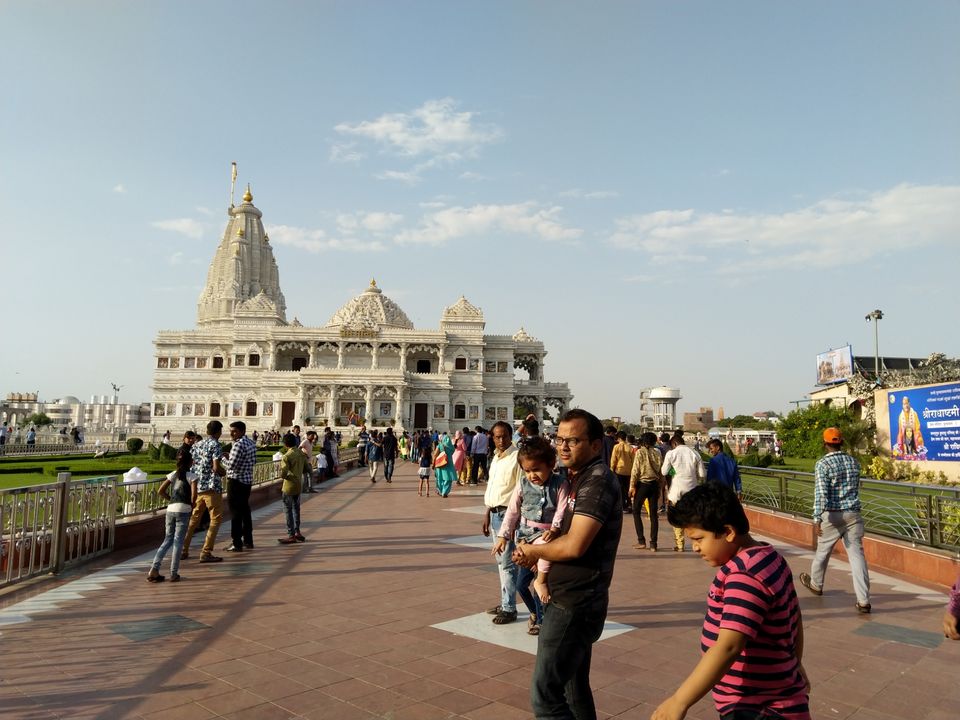 Photo of A very quick day trip from NOIDA to Mathura and Vrindavan by Niwedita