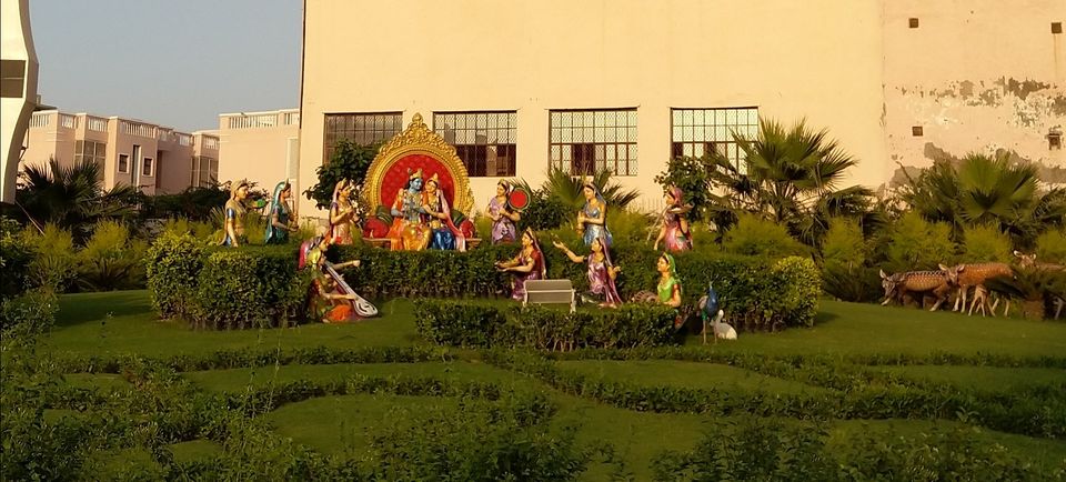 Photo of A very quick day trip from NOIDA to Mathura and Vrindavan by Niwedita