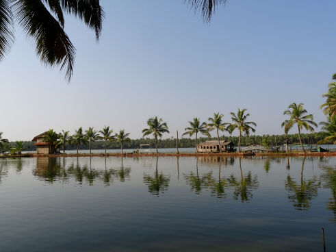 Photo of Lost In The Backwaters: Thekkekadu, Kerala 2/7 by Fatema Diwan
