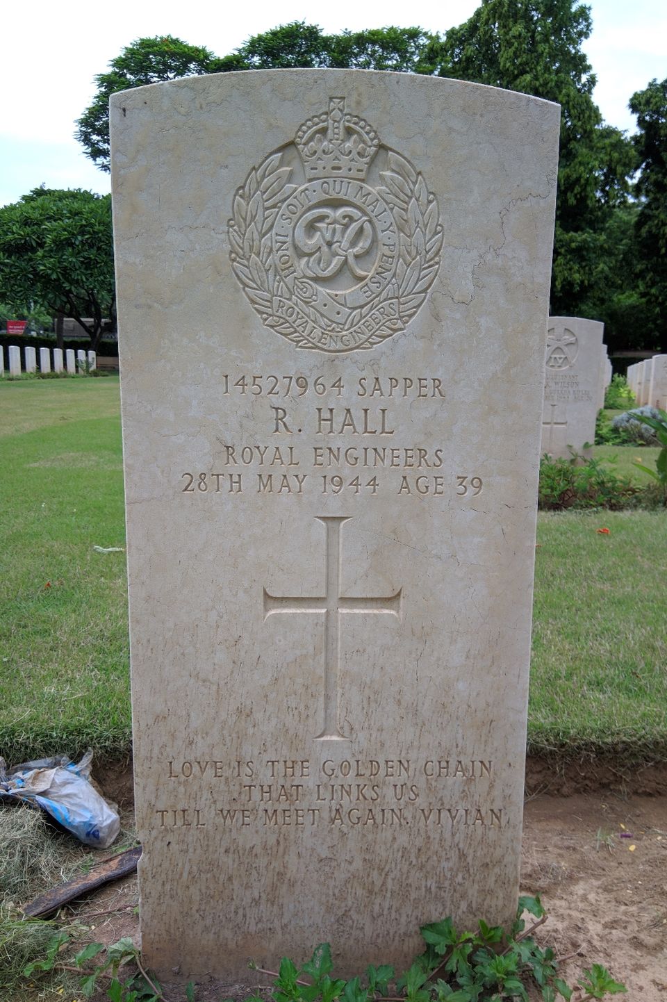 Photo of Delhi War Cemetery, Delhi Cantonment, New Delhi, Delhi, India by Shubhanjal