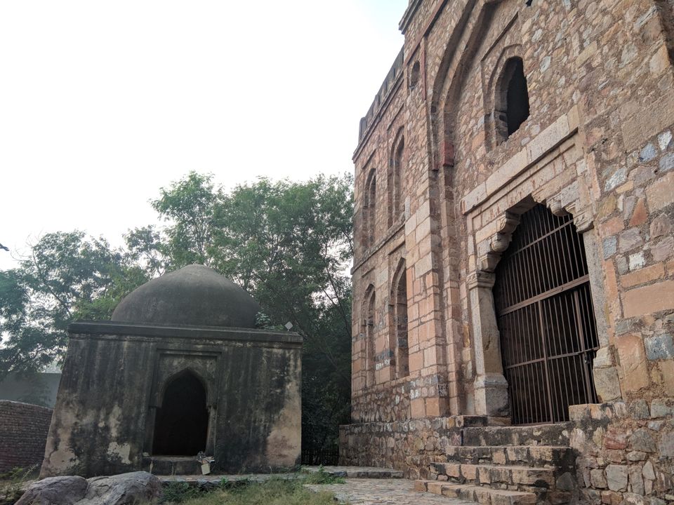 Photo of Tomb of Bijri Khan, Sri Venkateshwara Mandir Marg, Sector 2, Rama Krishna Puram, New Delhi, Delhi, India by Shubhanjal