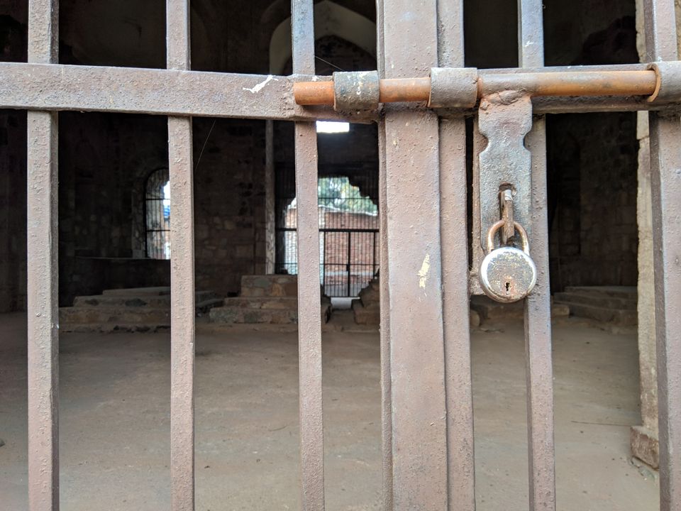 Photo of Tomb of Bijri Khan, Sri Venkateshwara Mandir Marg, Sector 2, Rama Krishna Puram, New Delhi, Delhi, India by Shubhanjal