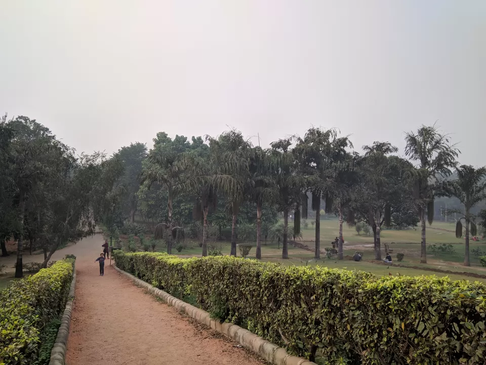Photo of Munda Gumbad, Hauz Khas Tank, Deer Park, Hauz Khas, New Delhi, Delhi, India by Shubhanjal