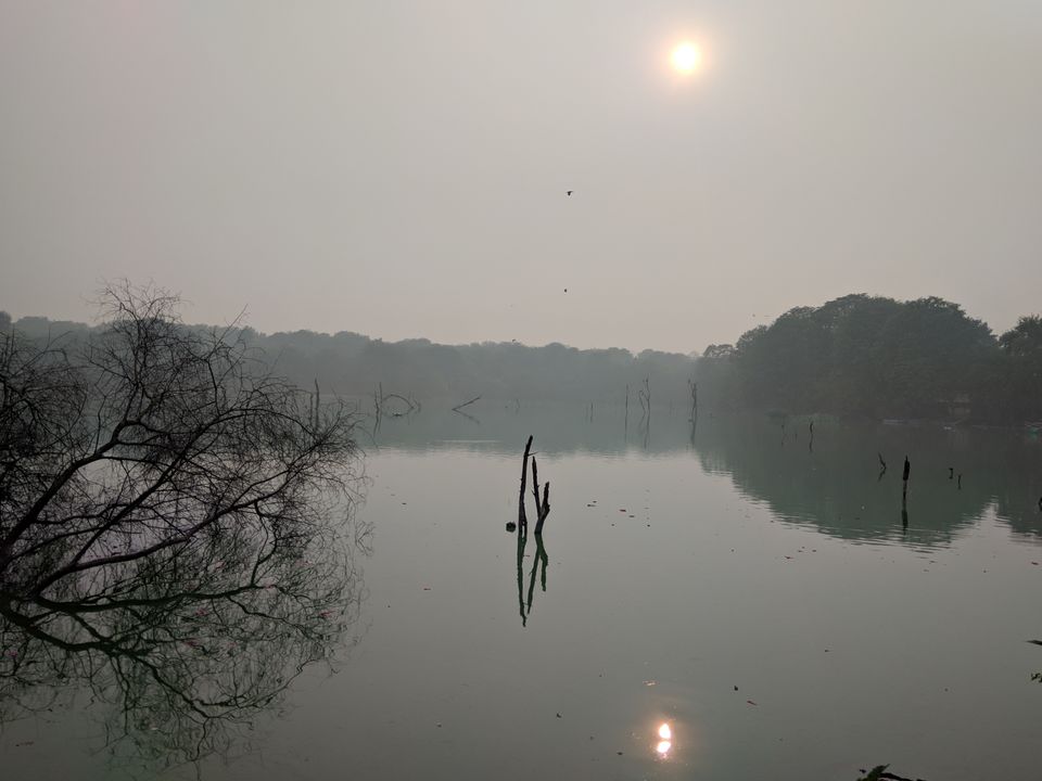 Photo of Munda Gumbad, Hauz Khas Tank, Deer Park, Hauz Khas, New Delhi, Delhi, India by Shubhanjal