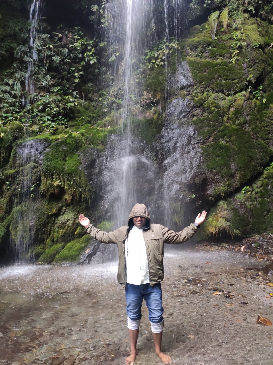 Photo of Jibhi Waterfall by Shravan Yadav