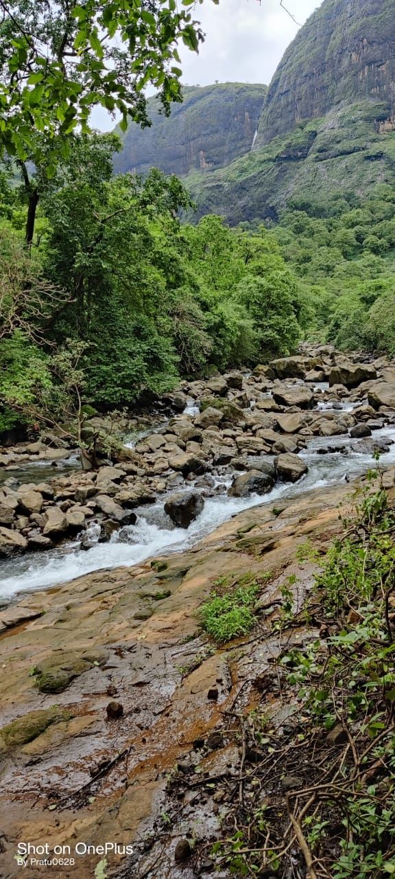 Photo of Devkund falls by Shreya Ameriya