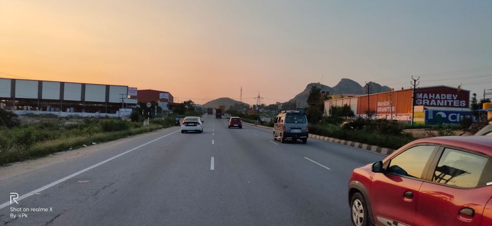 Photo of Chennai - Bengaluru Highway, Karugambattur, Vellore, Tamil Nadu, India by Pavan Kumar