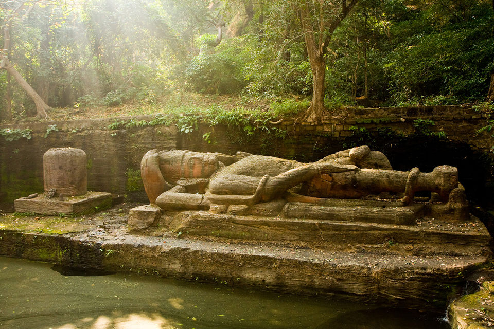 Photo of Bandhavgarh Fort, Kila Bandhogarh, Madhya Pradesh, India by Karandeep Mehra