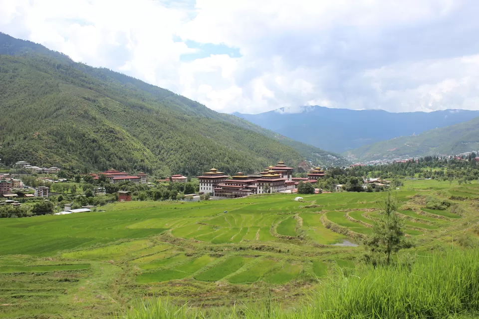 Photo of Tashichho Dzong, Chhagchhen Lam, Thimphu, Bhutan by Chaitali Chatterjee