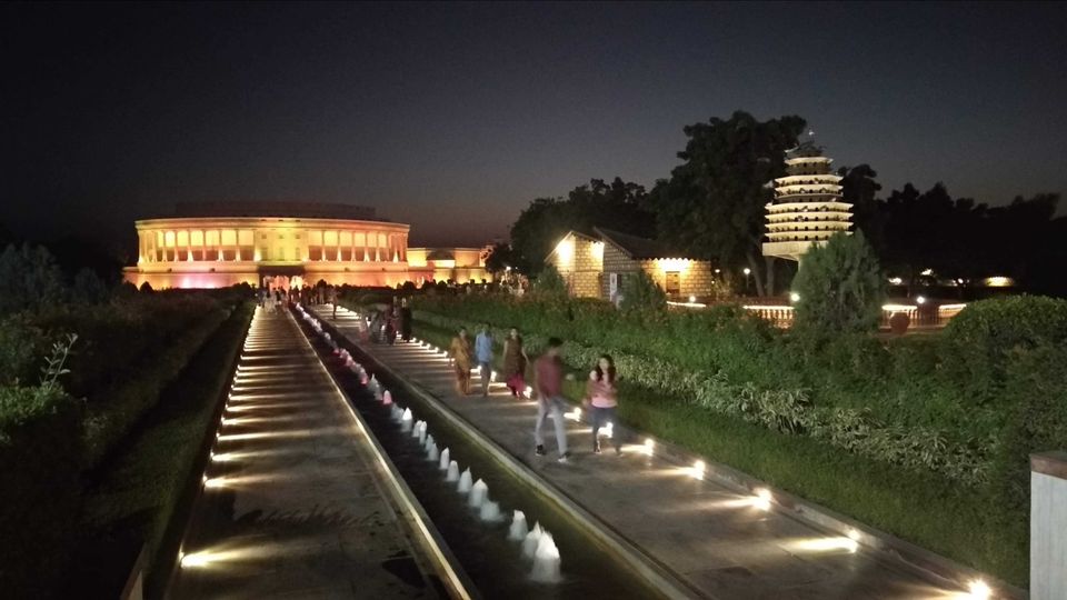 Photo of Vande Mataram Memorial, Way to Craft Park, Gujarat, India by pavan