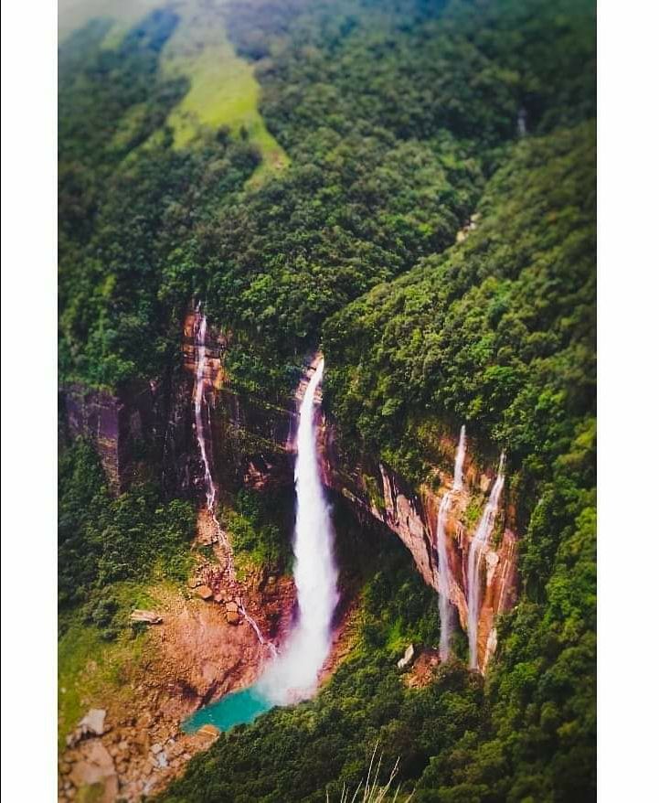 Photo of Nohkalikai Waterfall, Cherrapunji, Meghalaya, India by Sourav Ghosh