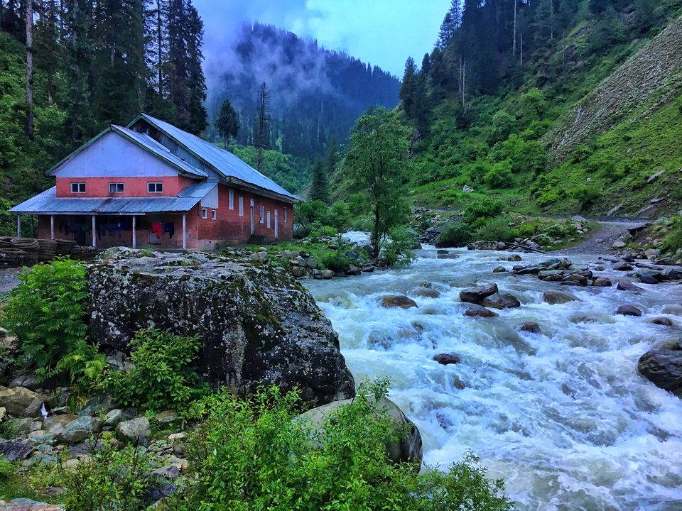 Photo of Demystifying the “How Safe is Kashmir” Question! 5/8 by Kanika Gupta