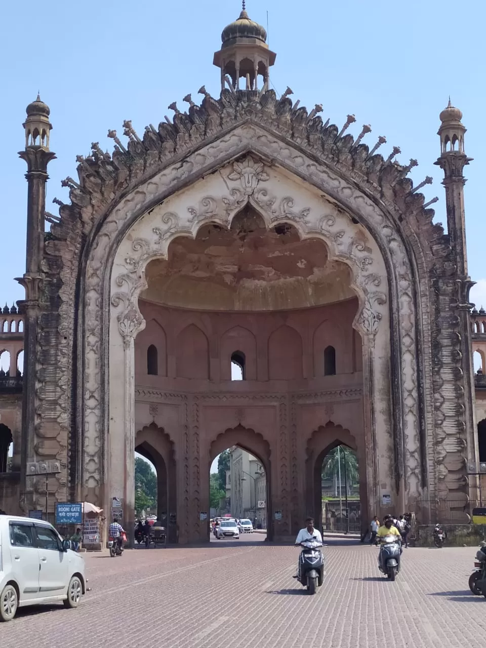 Photo of Rumi Darwaza, Hussainabad Road, Lajpat Nagar Colony, Lajpat Nagar, Machchhi Bhavan, Lucknow, Uttar Pradesh, India by Amit Halder