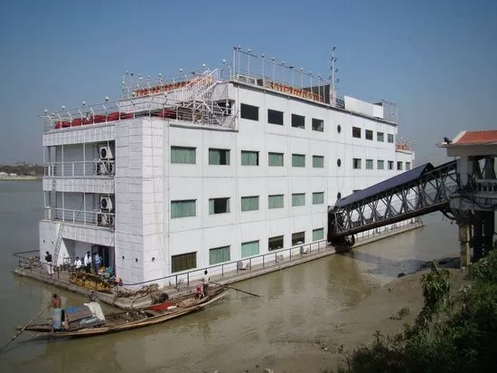 Photo of Floatel, B.B.D. Bagh, Kolkata, West Bengal, India by Amit Halder