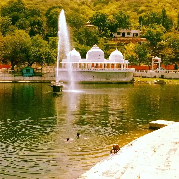 Photo of Pichola, Udaipur, Rajasthan, India by Aarav Yadav