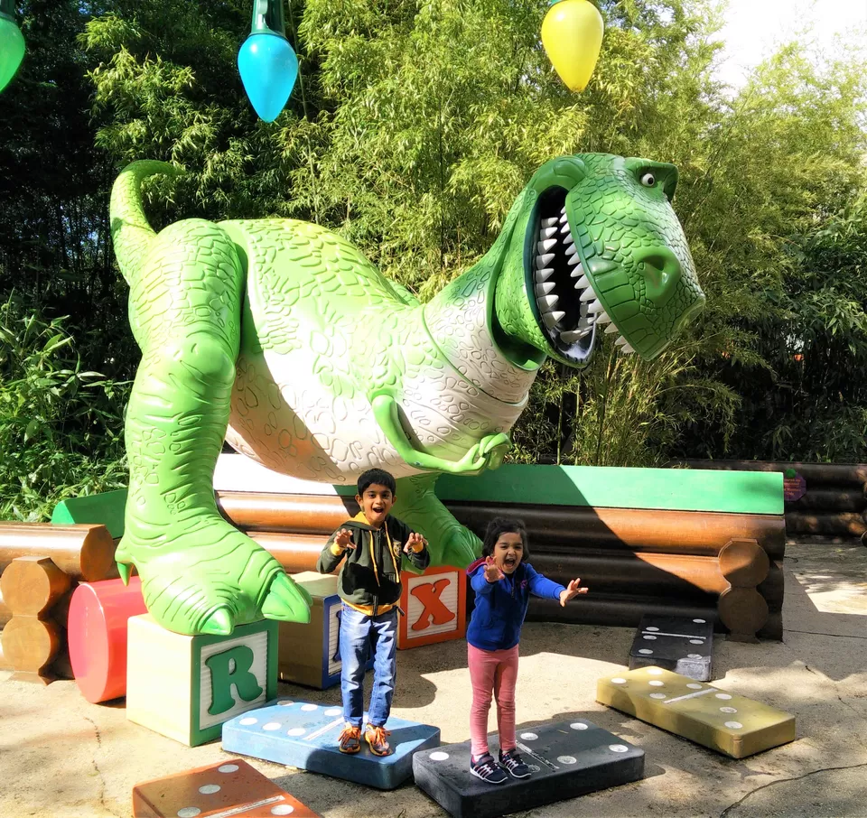 Photo of Walt Disney Studios Park, Place des Frères Lumière, Chessy, France by travelindians