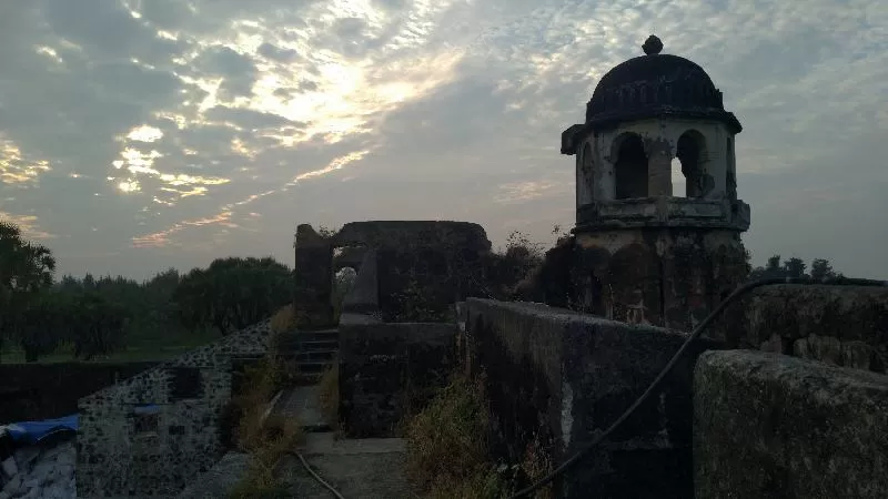 Photo of Shirgaon Fort, Shirgaon, Maharashtra, India by Maitray Parikh