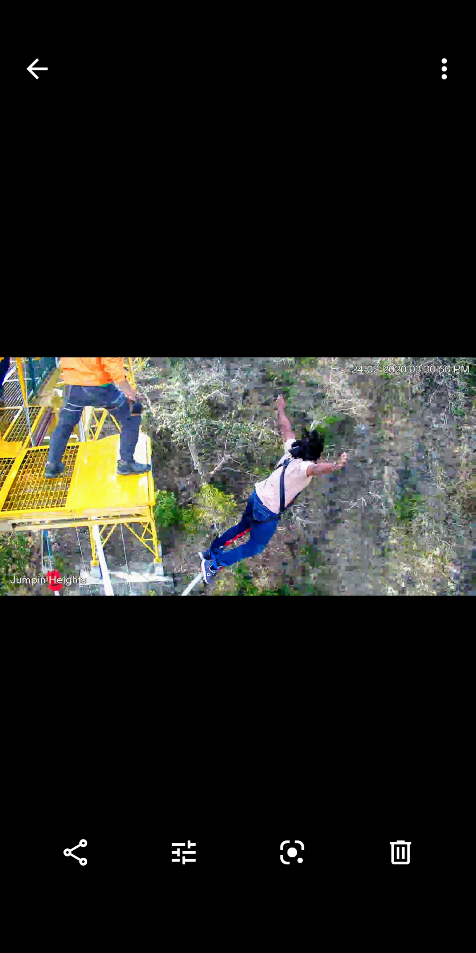 Photo of Bunjee Jumping in Rishikesh-Uttrakhand tour #tripotoblog #tripotoexplorer #uttrakhandtoursim by Maitray Parikh