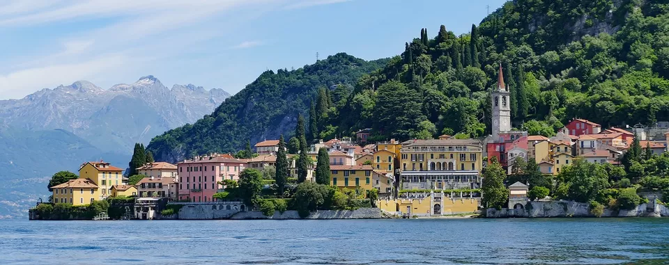 Photo of Lake Como, Italy by Naresh Parida