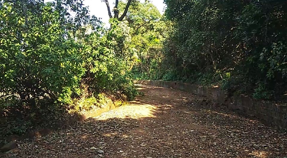 Photo of The hidden Morarji Castle in Mahabaleshwar by Bhataku's Travel Tales