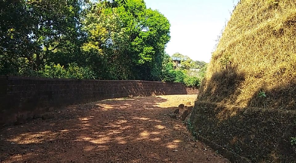 Photo of The hidden Morarji Castle in Mahabaleshwar by Bhataku's Travel Tales