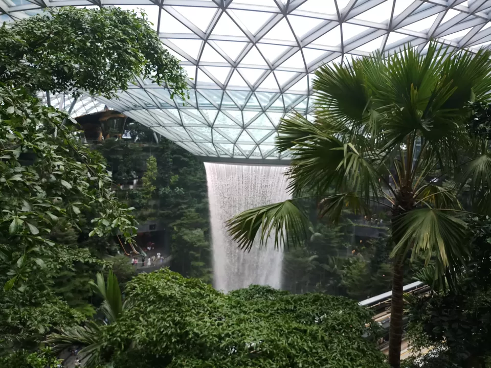 Photo of Airport Boulevard, HSBC Rain Vortex, Singapore by Nikhil Gupta