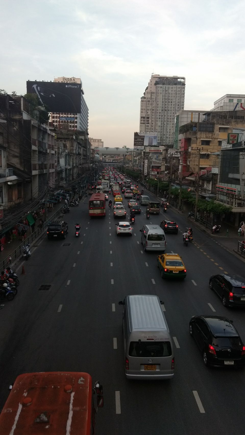 Photo of Scintillating Bangkok 1/7 by Aishwarya Rao