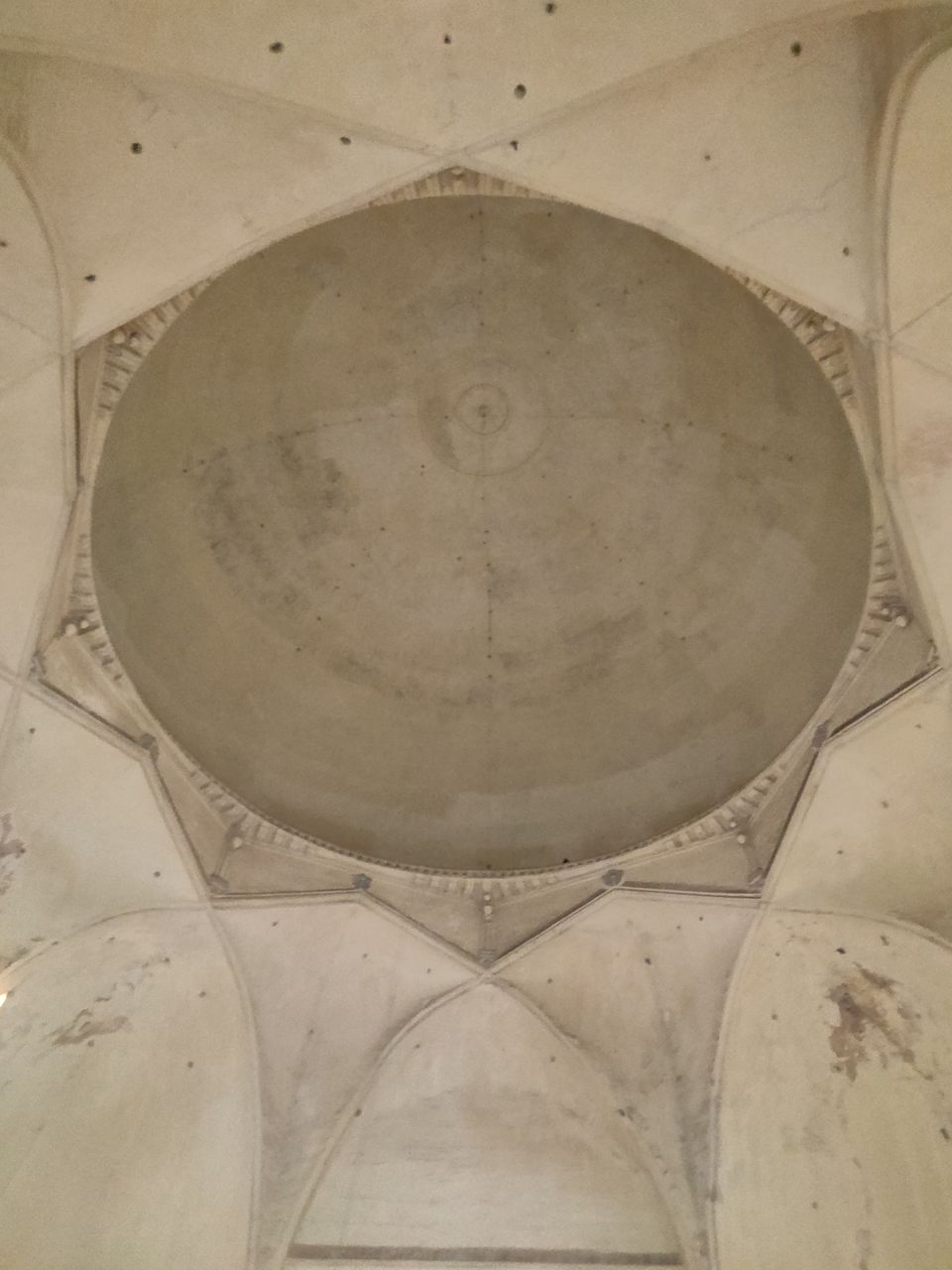 Photo of Gol Gumbaz, Jadar Galli, Vijayapura, Karnataka, India by Aishwarya Rao