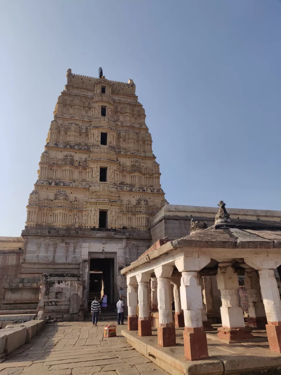 Photo of Virupaksha Temple, Hampi, River Road, Hampi, Karnataka, India by Aishwarya Rao