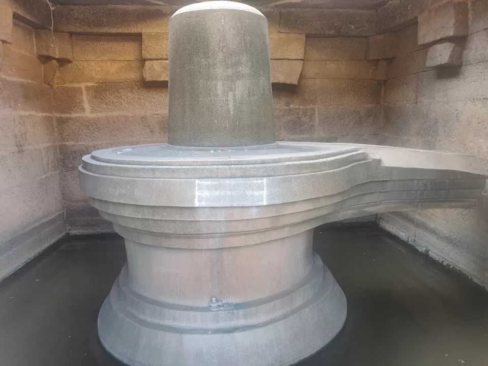 Photo of Badavilinga Temple, Hampi, Karnataka, India by Aishwarya Rao