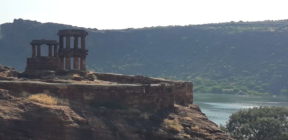 Photo of Badami Fort, Badami, Karnataka, India by Aishwarya Rao