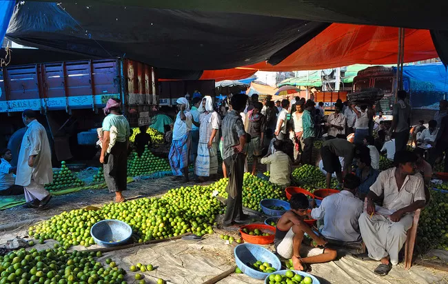 Photo of market kolkatta, Bara Bazar, Kolkata, West Bengal, India by Madhu Das