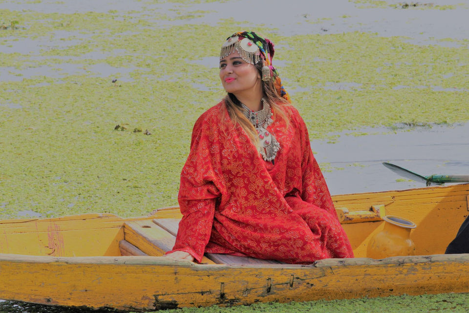 Photo of 4 Days Of Autumn In Jammu &Kashmir by Saheli Banerjee