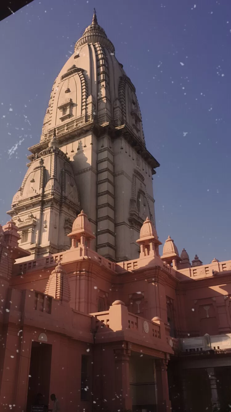 Photo of Varanasi, Uttar Pradesh, India by Debdut Debnath