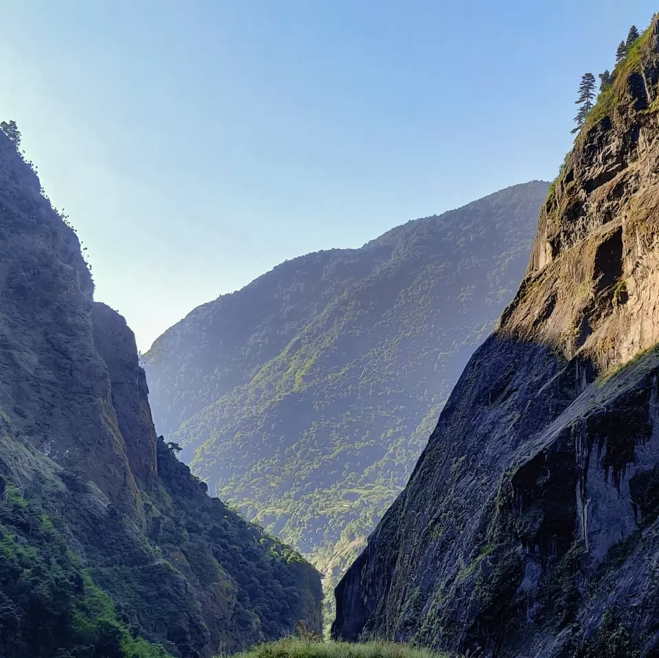 Photo of Tal, Dharapani, Nepal by Creedaz