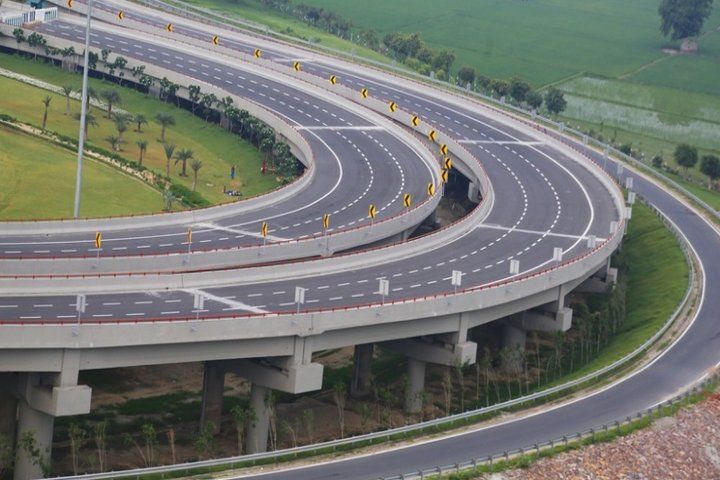 Photo of Delhi to Agra, Noida, Uttar Pradesh, India by Mayank Raj