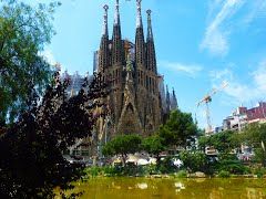 Photo of La Sagrada Familia, Carrer de Mallorca, Barcelona, Spain by Katya Laroche