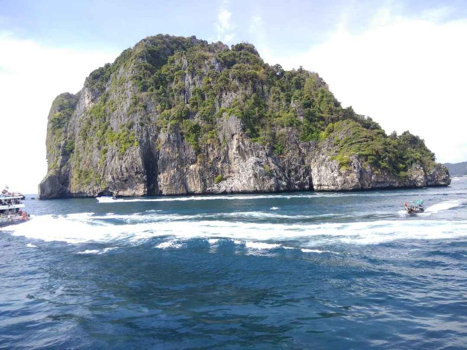 Photo of Island hopping in "Thailand" by Neha Sharma