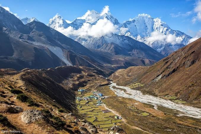 Photo of एवरेस्ट बेस कैंप ट्रेक कैसे करें: द अल्टीमेट गाइड by Deeksha