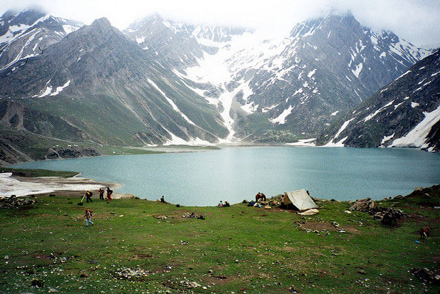Photo of Mesmerising Nature of Kashmir Most Romantic Destination for Honeymoon by Mani Mehra