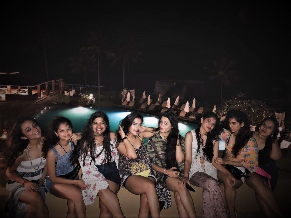 Photo of Travelling With Seven of My Girlfriends Proved to Be the Best Decision of My Adult Life! by Himani Sahni